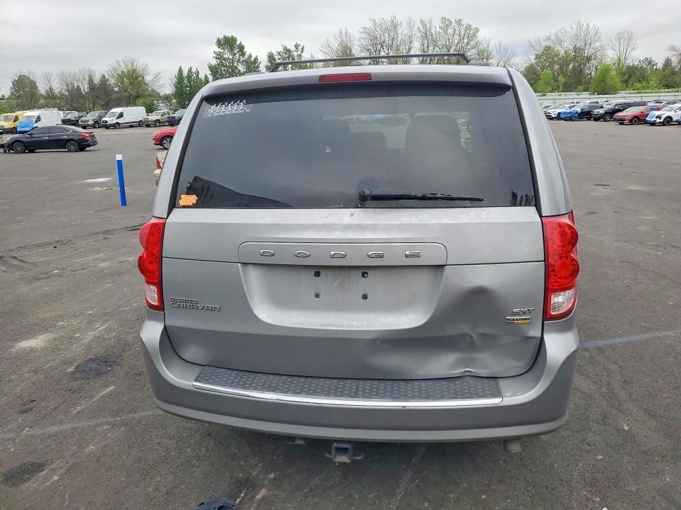 52664576 :رقم المزاد ، 2C4RDGBG5JR190318 vin ، 2018 Dodge Grand Caravan مزاد بيع