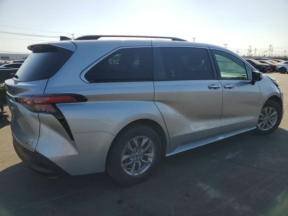 Продаж на аукціоні авто 2022 Toyota Sienna, vin: 5TDJSKFC9NS044854, номер лоту: 55018546