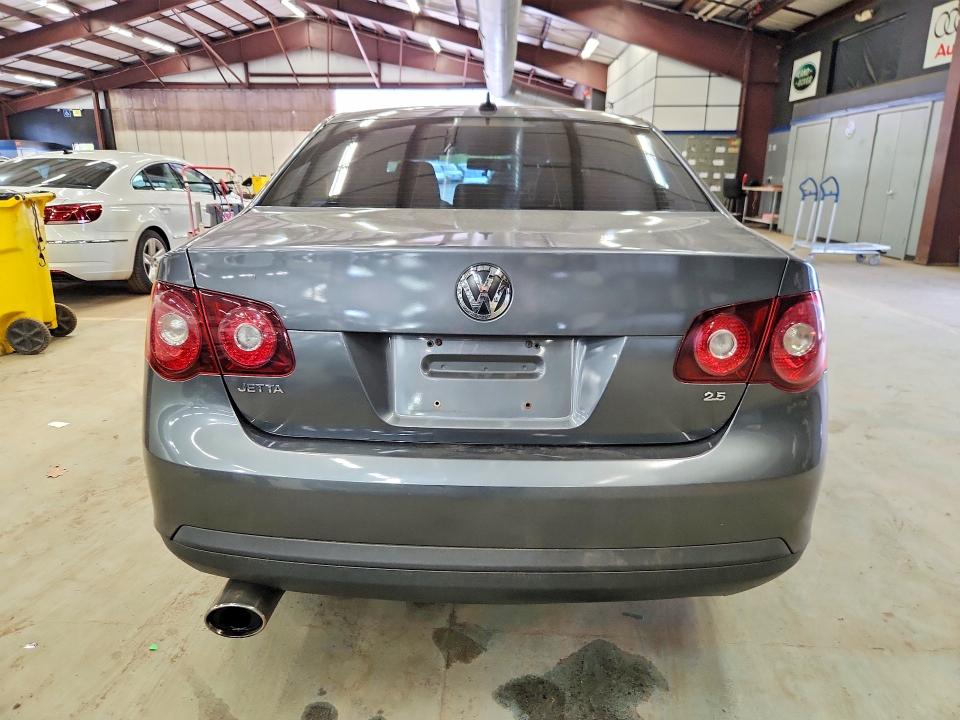 51421426 :رقم المزاد ، 3VWRZ7AJ9AM064949 vin ، 2010 Volkswagen Jetta مزاد بيع
