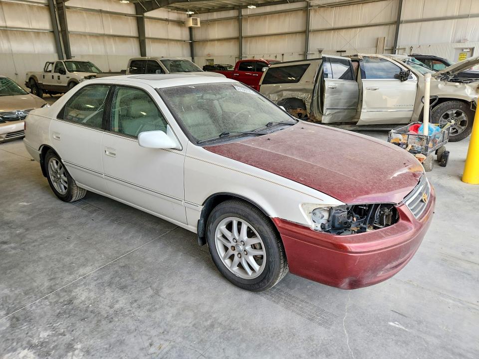 53108726 :رقم المزاد ، 4T1BF28K71U970586 vin ، 2001 Toyota Camry مزاد بيع