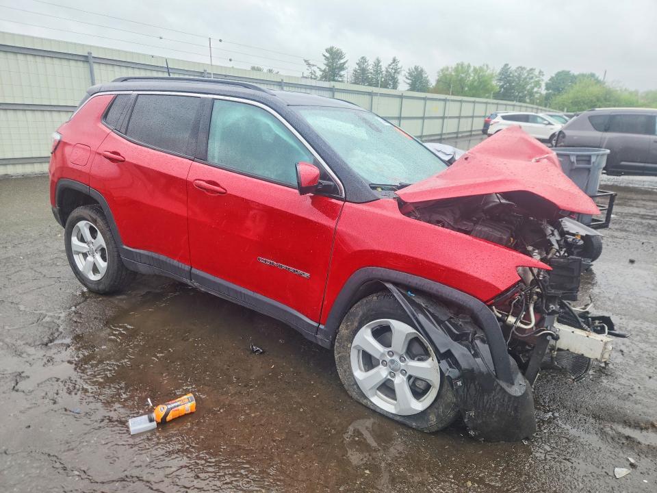 52444706 :رقم المزاد ، 3C4NJDBBXJT399027 vin ، 2018 Jeep Compass مزاد بيع