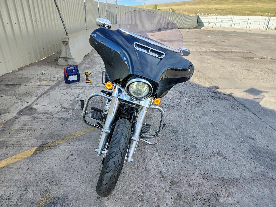 53363246 :رقم المزاد ، 1HD1FVC17MB652188 vin ، 2021 Harley-davidson Flht مزاد بيع
