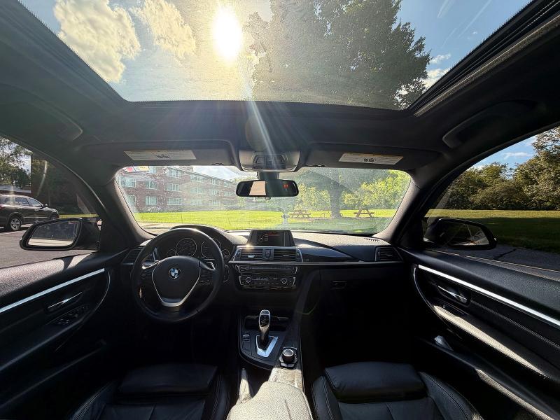 55624816 :رقم المزاد ، WBA8E9C52GK646913 vin ، 2016 Bmw 328 مزاد بيع