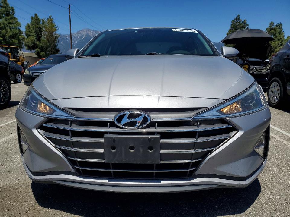 2020 Hyundai Elantra მანქანა იყიდება აუქციონზე, vin: 5NPD84LF3LH588114, აუქციონის ნომერი: 54302346