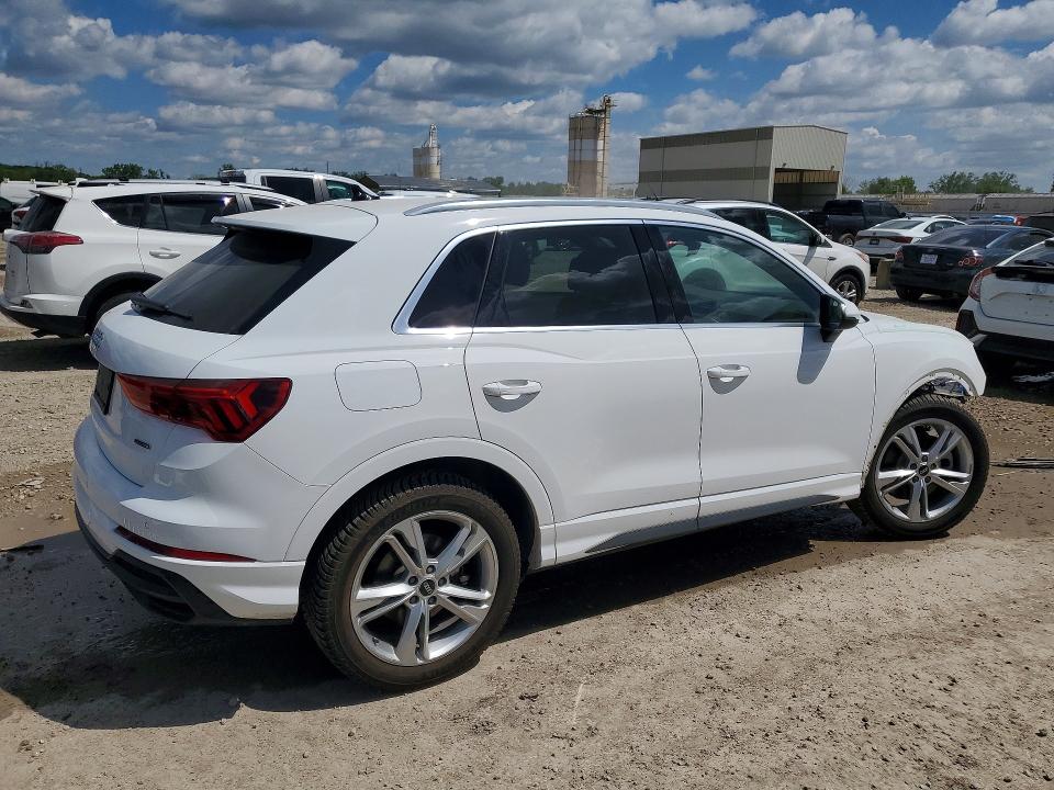 52777606 :رقم المزاد ، WA1DECF38M1142239 vin ، 2021 Audi Q3 مزاد بيع