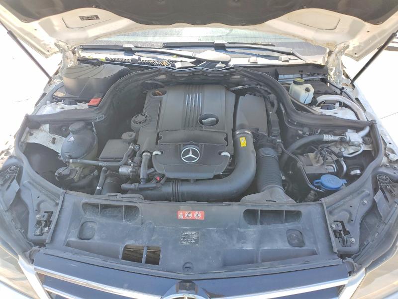 Auction sale of the 2014 Mercedes-benz C, vin: WDDGF4HBXER303337, lot number: 52186386