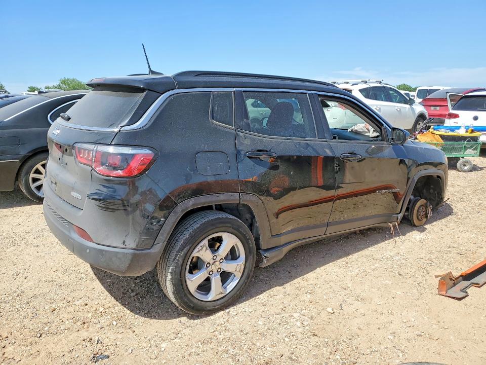 53142116 :رقم المزاد ، 3C4NJDBB9JT116892 vin ، 2018 Jeep Compass مزاد بيع