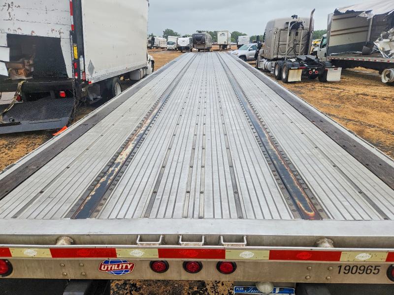 Продаж на аукціоні авто 2018 Utility Trailer Mfg. Trailers, vin: 1UYFS2530J5399601, номер лоту: 52102186