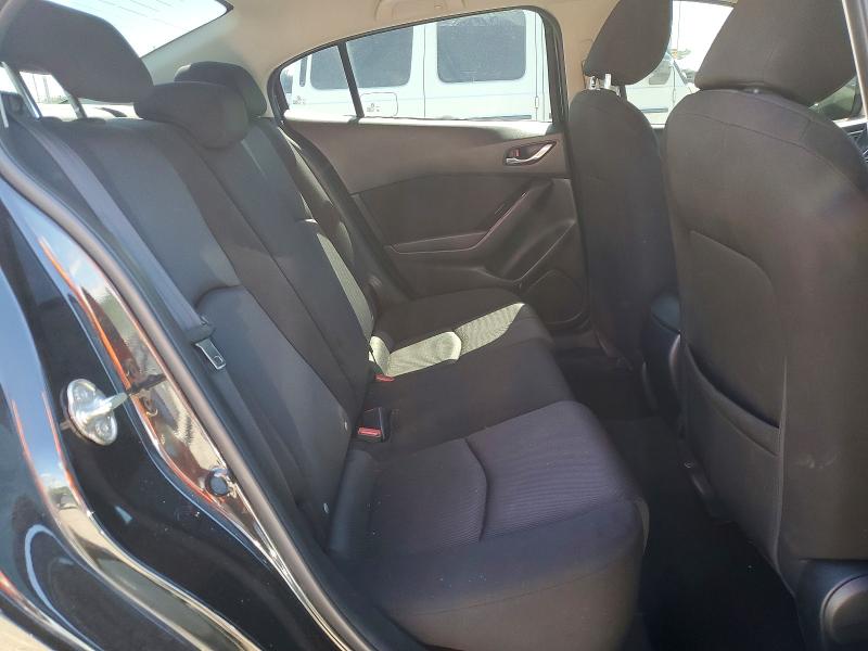 53268996 :رقم المزاد ، 3MZBN1U7XJM161894 vin ، 2018 Mazda 3 مزاد بيع