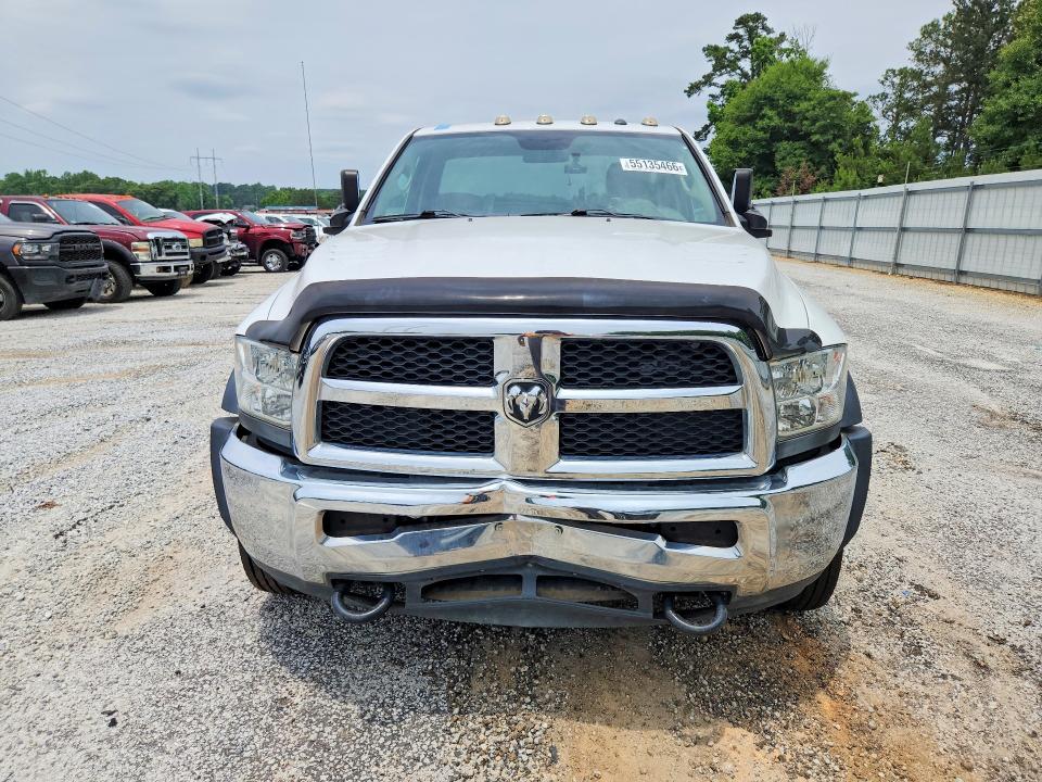 55135466 :رقم المزاد ، 3C7WRNDL3HG640117 vin ، 2017 Ram 5500 مزاد بيع