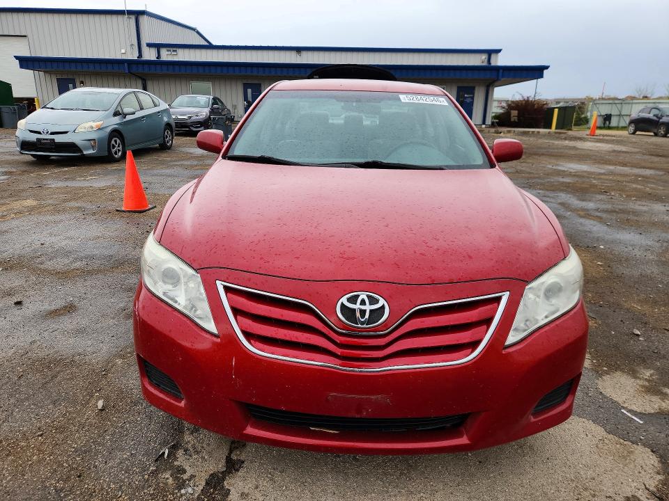 52842546 :رقم المزاد ، 4T4BF3EK8BR176505 vin ، 2011 Toyota Camry مزاد بيع