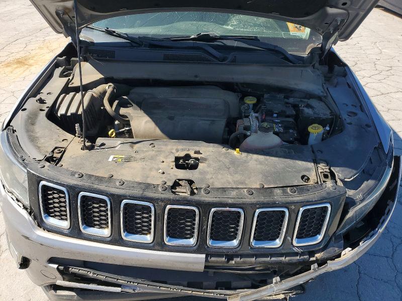 53384536 :رقم المزاد ، 3C4NJCAB9JT204143 vin ، 2018 Jeep Compass مزاد بيع