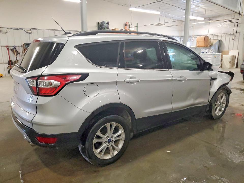 Продажа на аукционе авто 2017 Ford Escape, vin: 1FMCU0GD7HUC37952, номер лота: 54696586