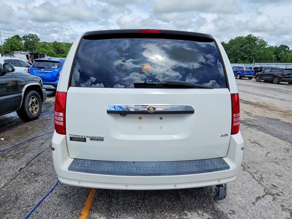 Auction sale of the 2008 Chrysler Town & Country, vin: 2A8HR64X08R646068, lot number: 55438246
