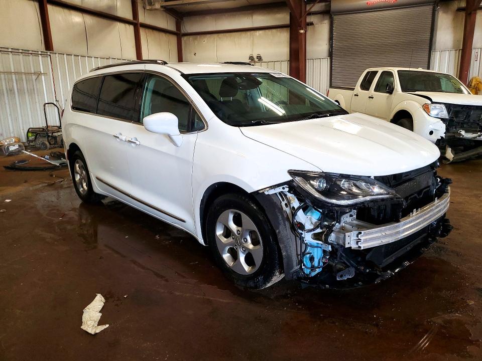 Продажа на аукционе авто 2017 Chrysler Pacifica, vin: 2C4RC1EG2HR599706, номер лота: 53881966