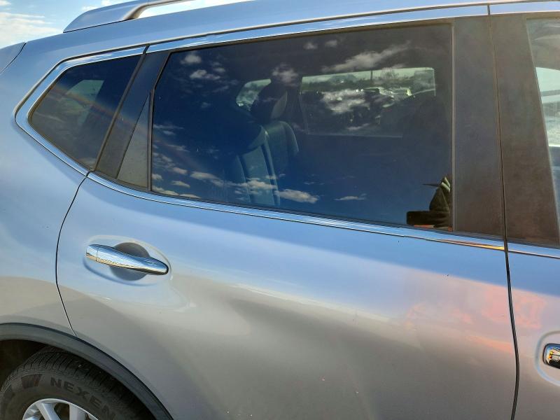 Продажа на аукционе авто 2017 Nissan Rogue, vin: KNMAT2MT8HP586042, номер лота: 53407376