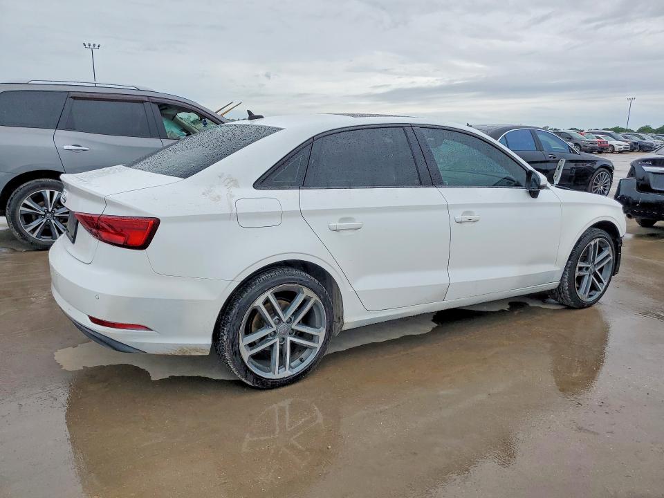 Продаж на аукціоні авто 2020 Audi A3, vin: WAUAUGFF2LA103851, номер лоту: 51895076