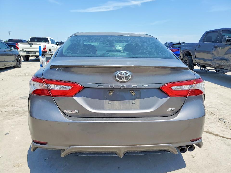 Продажа на аукционе авто 2018 Toyota Camry, vin: 4T1B11HK0JU554341, номер лота: 53514716