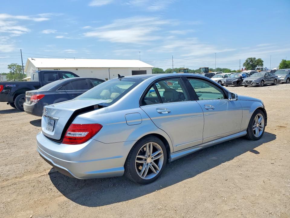 2014 Mercedes-benz C მანქანა იყიდება აუქციონზე, vin: WDDGF4HB9EG167178, აუქციონის ნომერი: 55047446