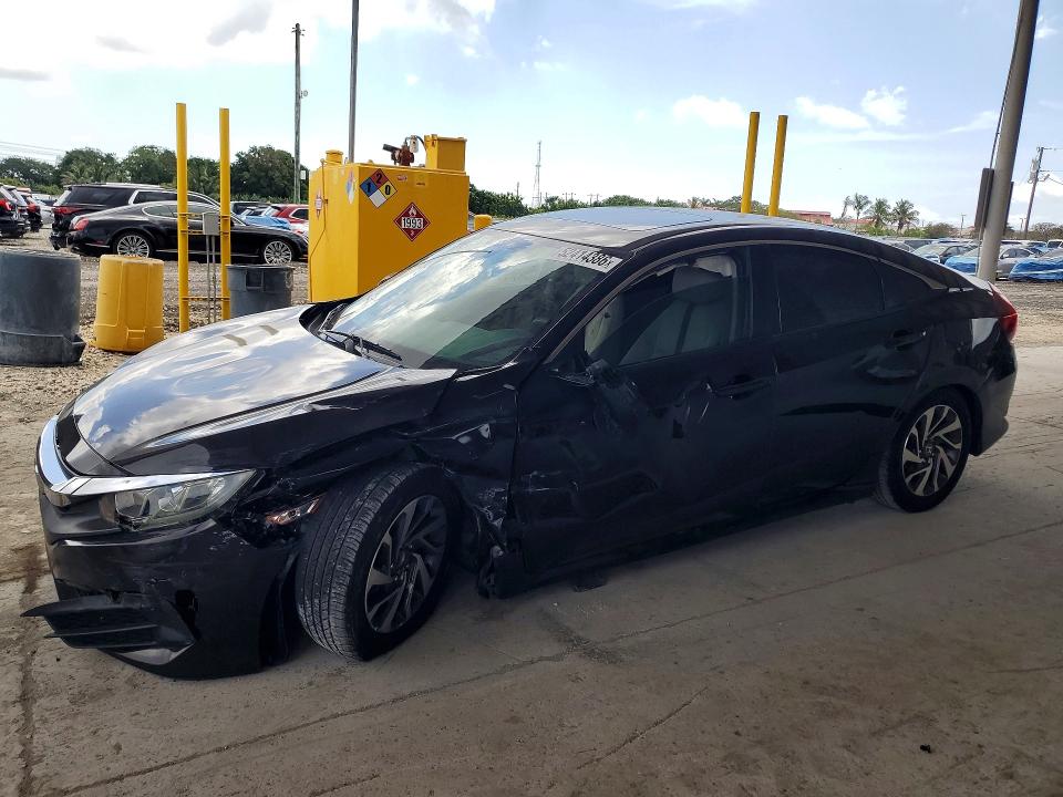Auction sale of the 2016 Honda Civic, vin: 2HGFC2F77GH531687, lot number: 52414386