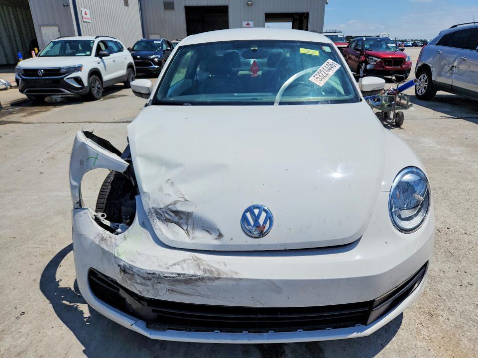 53224446 :رقم المزاد ، 3VWJX7AT9EM611454 vin ، 2014 Volkswagen Beetle مزاد بيع