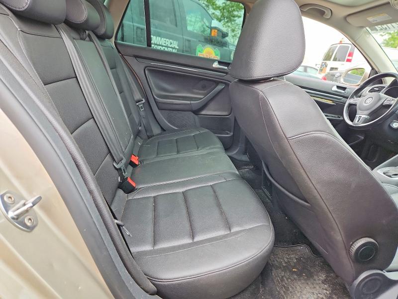 53211526 :رقم المزاد ، 3VWPL7AJ8DM620066 vin ، 2013 Volkswagen Jetta مزاد بيع