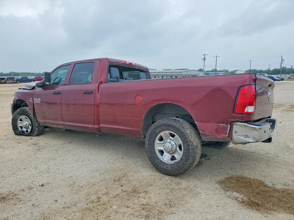52584966 :رقم المزاد ، 3C6UR5HL2JG320296 vin ، 2018 Ram 2500 مزاد بيع