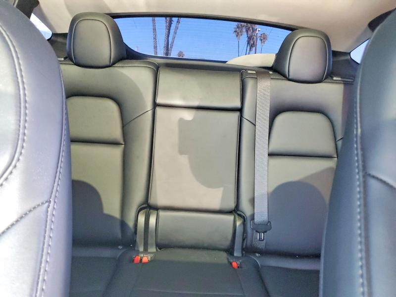 52940516 :رقم المزاد ، 7SAYGDEE2PF844212 vin ، 2023 Tesla Model Y مزاد بيع