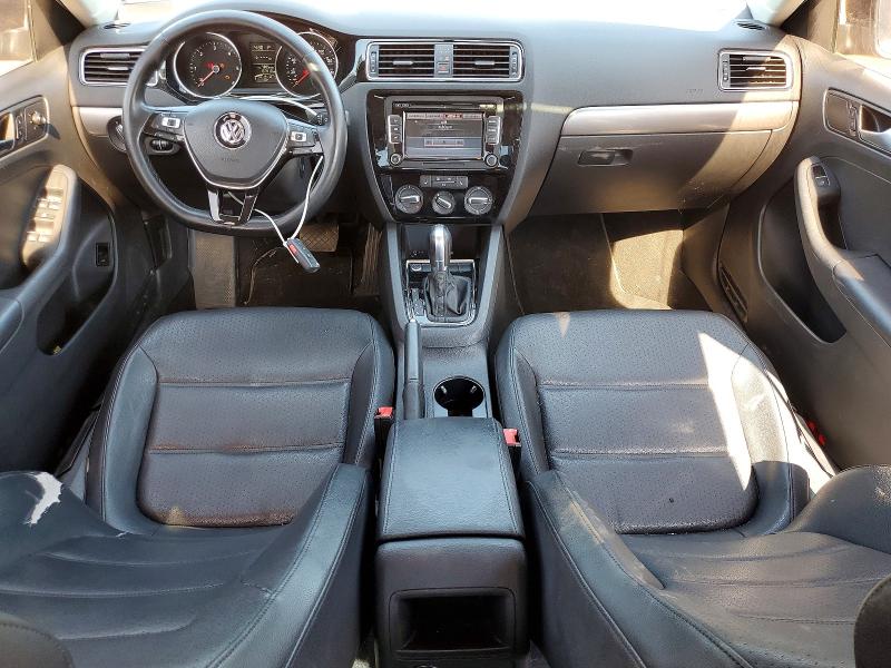 53631096 :رقم المزاد ، 3VWLA7AJXFM305695 vin ، 2015 Volkswagen Jetta مزاد بيع