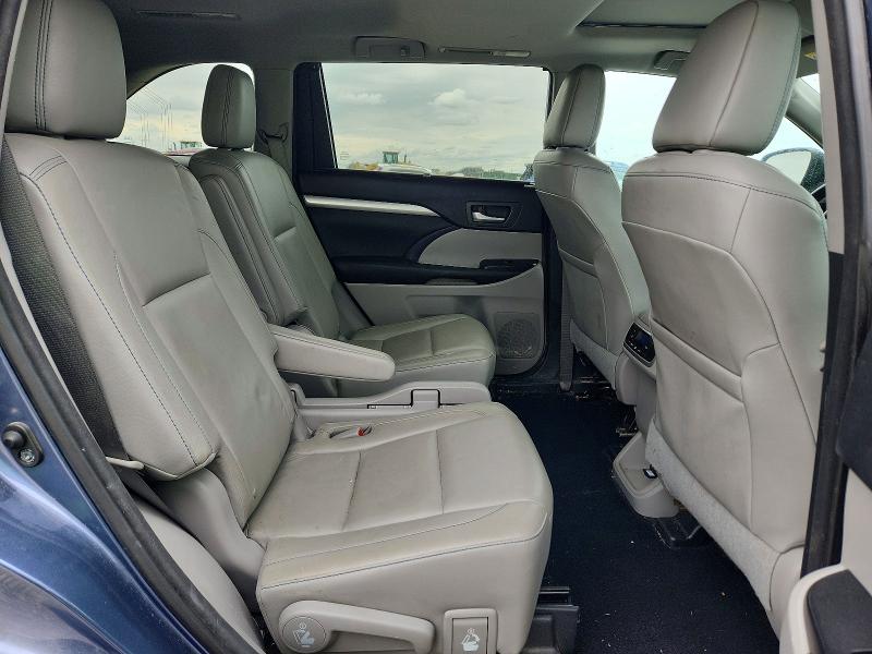 Продажа на аукционе авто 2016 Toyota Highlander, vin: 5TDJKRFH4GS502940, номер лота: 54309926