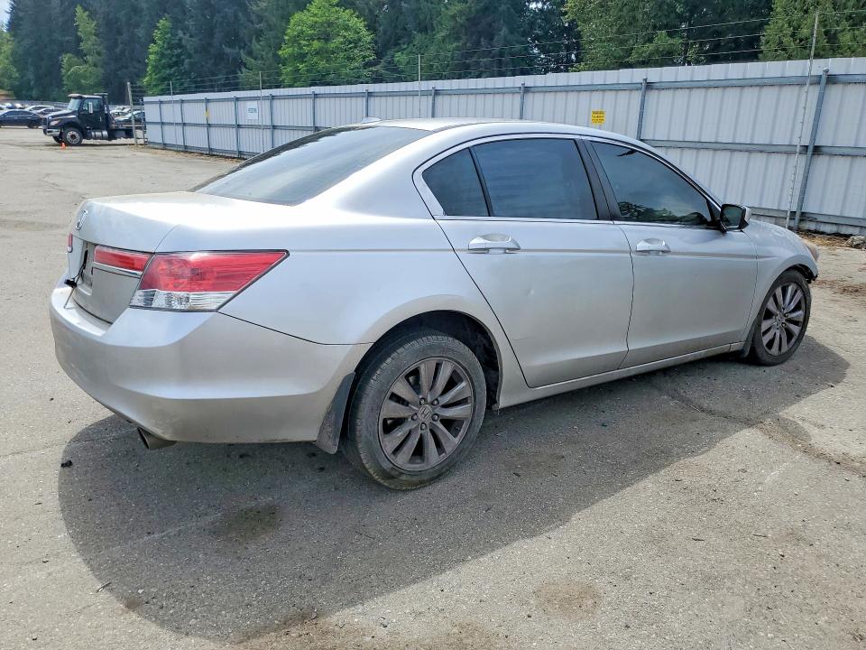 53625836 :رقم المزاد ، 1HGCP2F83BA027435 vin ، 2011 Honda Accord مزاد بيع