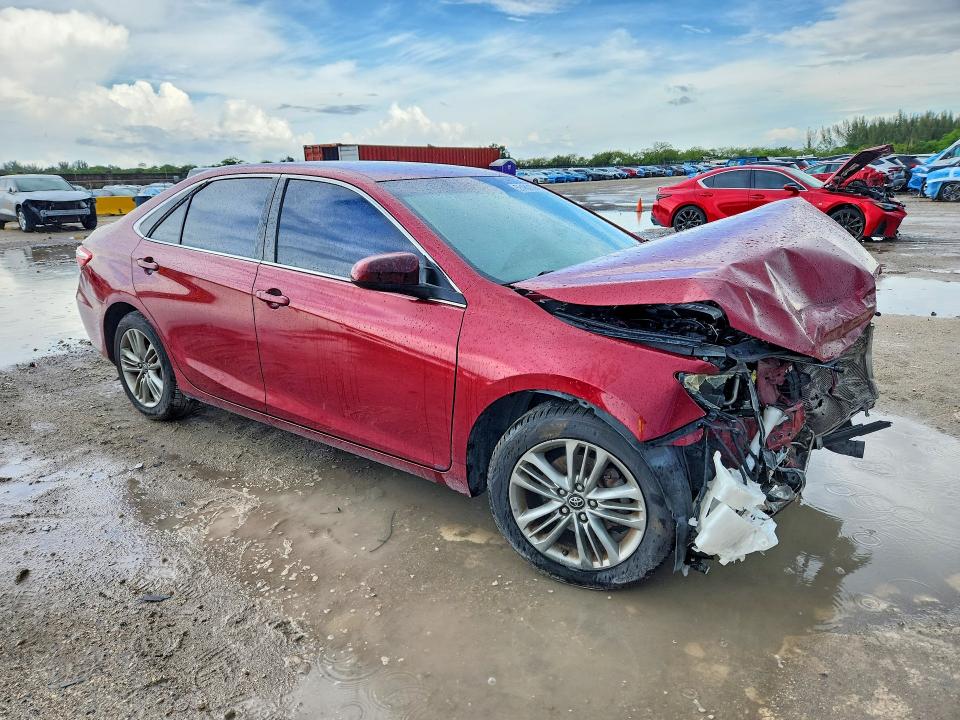 55160156 :رقم المزاد ، 4T1BF1FKXGU599378 vin ، 2016 Toyota Camry مزاد بيع