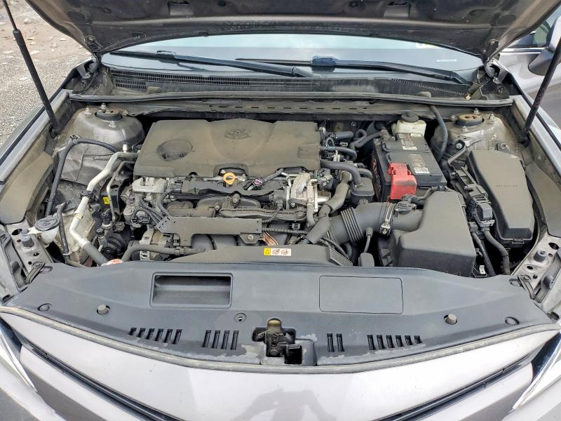 54752366 :رقم المزاد ، 4T1B11HK3JU015339 vin ، 2018 Toyota Camry مزاد بيع