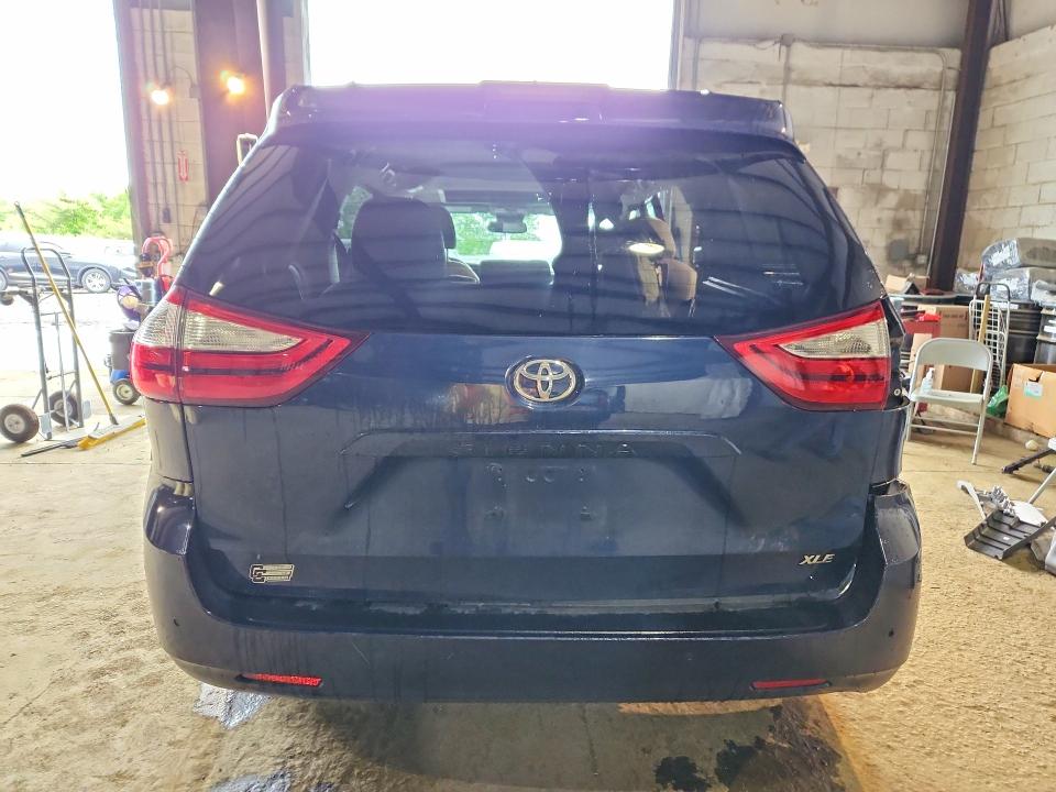 53874776 :رقم المزاد ، 5TDYZ3DC6JS954751 vin ، 2018 Toyota Sienna مزاد بيع