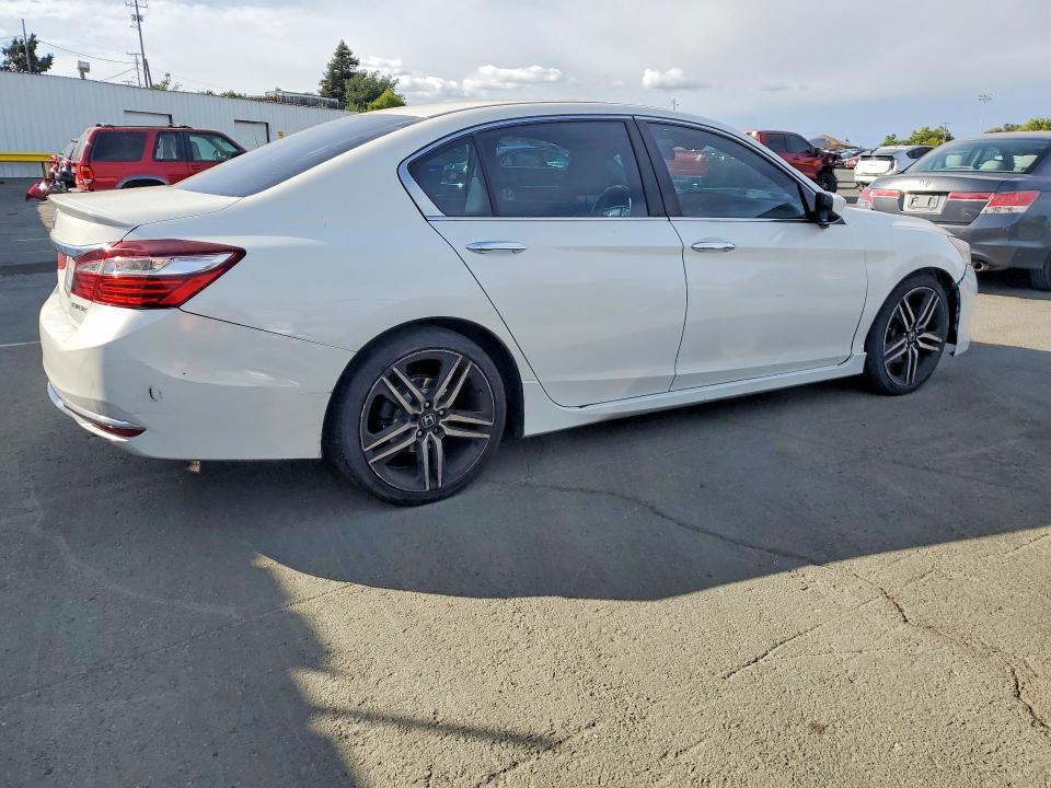 Продажа на аукционе авто 2016 Honda Accord, vin: 1HGCR2F63GA192465, номер лота: 55184066