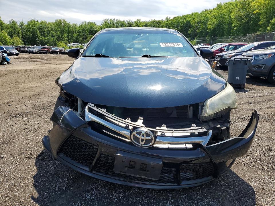 52847816 :رقم المزاد ، 4T1BF1FK8HU664276 vin ، 2017 Toyota Camry مزاد بيع