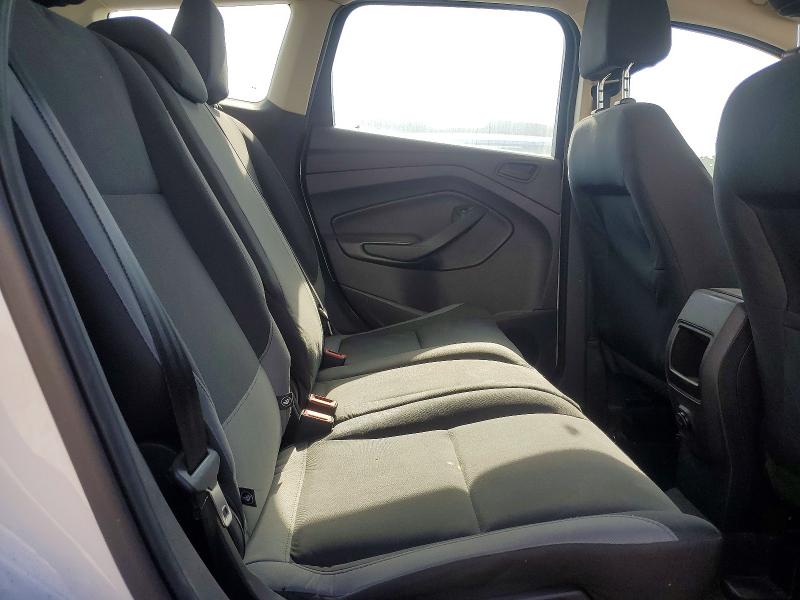 53773406 :رقم المزاد ، 1FMCU0F71FUA45452 vin ، 2015 Ford Escape مزاد بيع