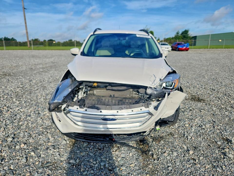 54598636 :رقم المزاد ، 1FMCU0HD7JUB68121 vin ، 2018 Ford Escape مزاد بيع