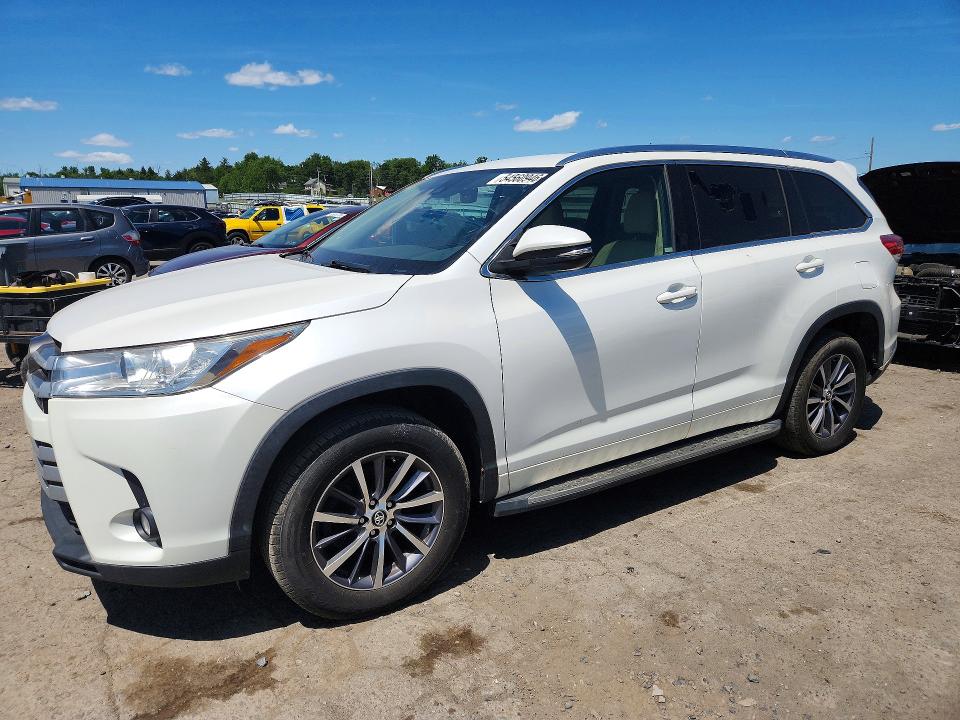 54560946 :رقم المزاد ، 5TDKZRFH5HS193139 vin ، 2017 Toyota Highlander مزاد بيع