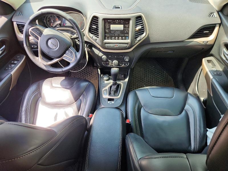 53963456 :رقم المزاد ، 1C4PJMCB2HW571546 vin ، 2017 Jeep Cherokee مزاد بيع