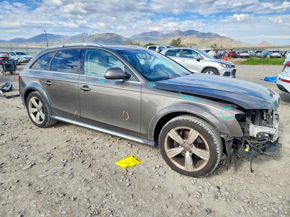 Продаж на аукціоні авто 2015 Audi A4 Allroad, vin: WA1UFAFL3FA047558, номер лоту: 52731506