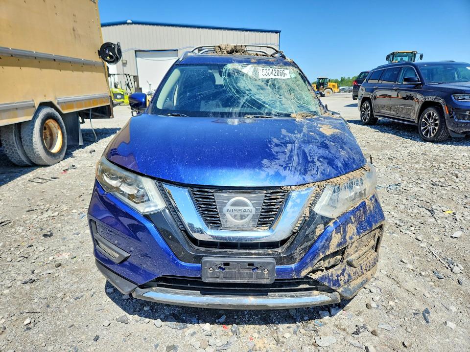 53042066 :رقم المزاد ، JN8AT2MV8HW017137 vin ، 2017 Nissan Rogue مزاد بيع