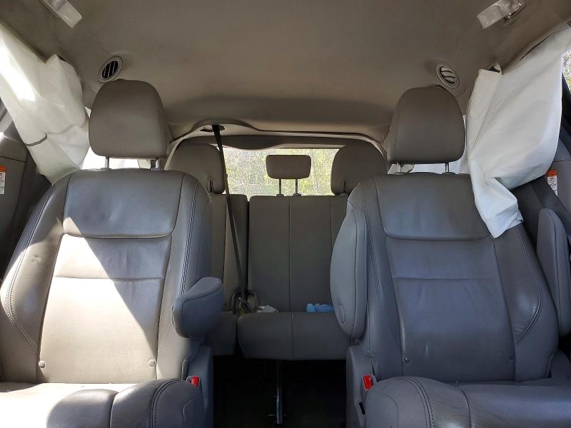 54084426 :رقم المزاد ، 5TDDZ3DC4HS160484 vin ، 2017 Toyota Sienna مزاد بيع