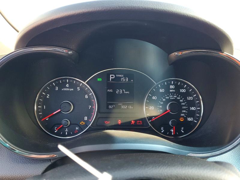 55311726 :رقم المزاد ، 3KPFK4A79JE203940 vin ، 2018 Kia Forte مزاد بيع
