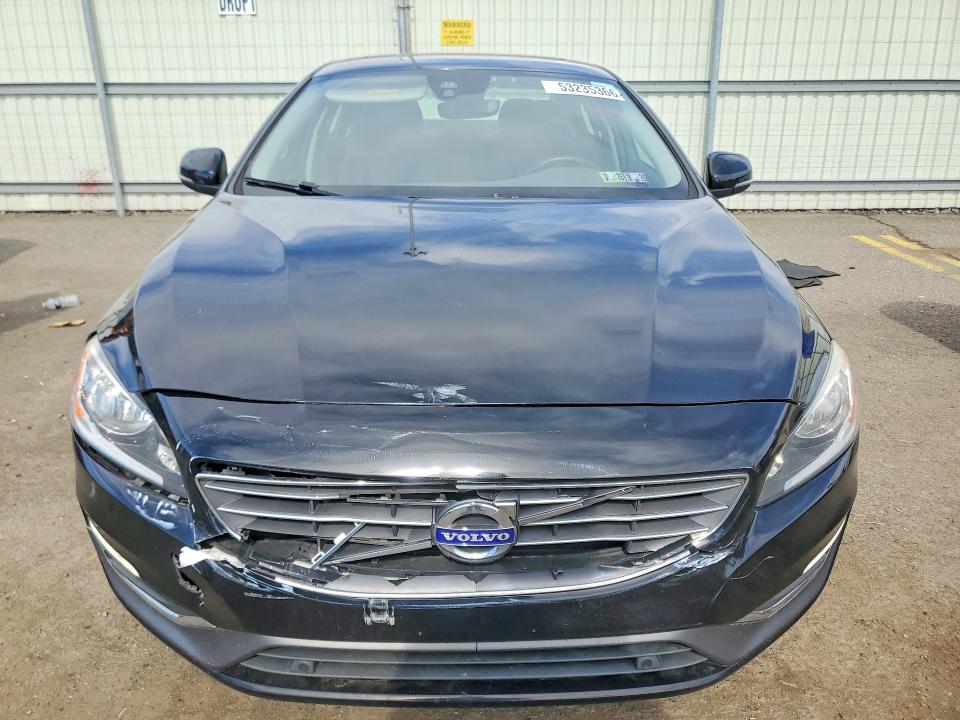 2018 Volvo S60 მანქანა იყიდება აუქციონზე, vin: LYV402TKXJB174107, აუქციონის ნომერი: 53235366