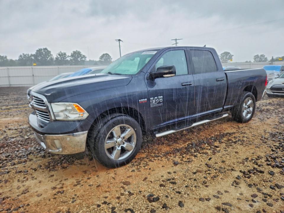 Auction sale of the 2019 Ram 1500 Classic, vin: 1C6RR7TT7KS695927, lot number: 55030646