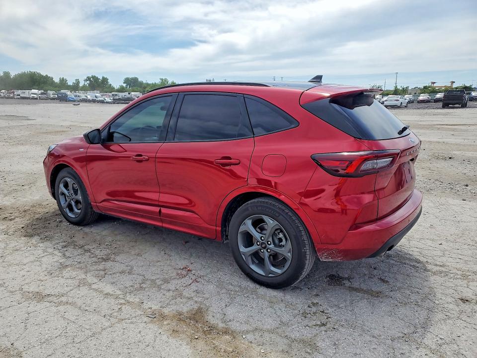 54600326 :رقم المزاد ، 1FMCU0MN3PUB43580 vin ، 2023 Ford Escape مزاد بيع