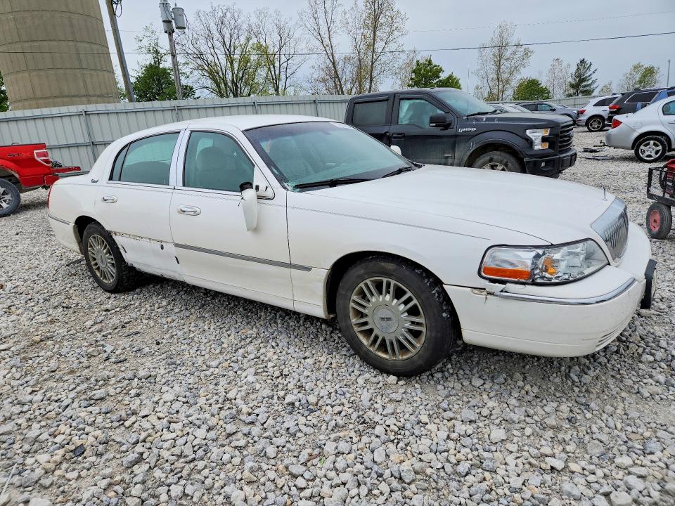 Aukcja sprzedaży 2010 Lincoln Town Car, vin: 2LNBL8CV2AX752562, numer aukcji: 53003526