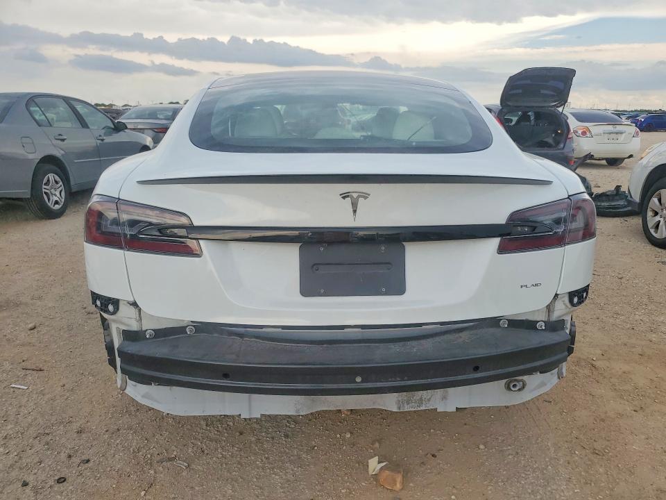 52834176 :رقم المزاد ، 5YJSA1E68NF459648 vin ، 2022 Tesla Model S مزاد بيع