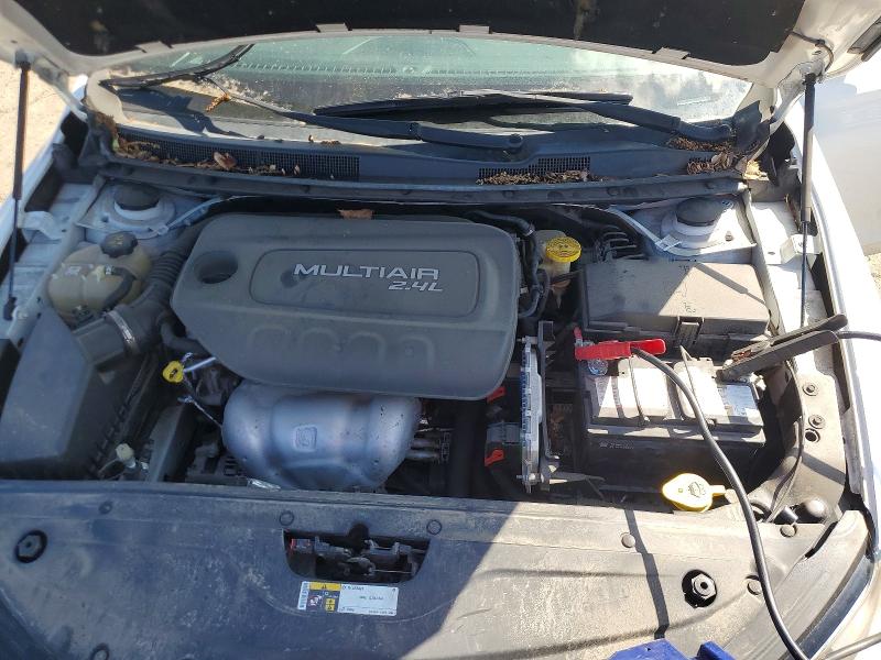 50450436 :رقم المزاد ، 1C3CCCBBXFN712620 vin ، 2015 Chrysler 200 مزاد بيع